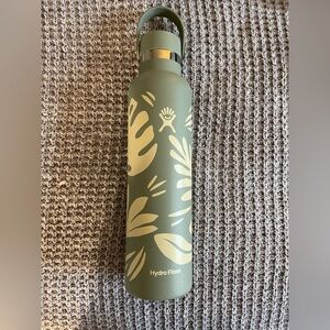 BNWOT - Hydroflask 24oz